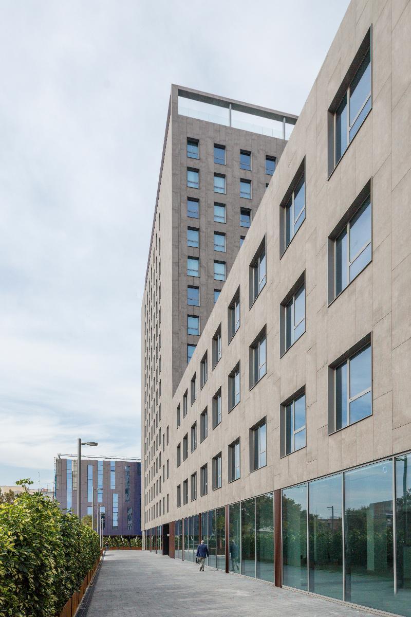 Hotel Acta Voraport 3*